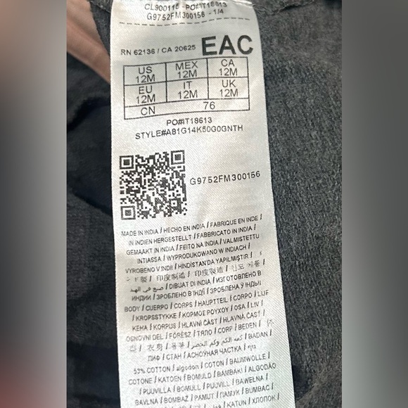 💫GUESS Baby's Long Sleeves Hooded Sweater w/heart Graphic - Picture 9 of 9